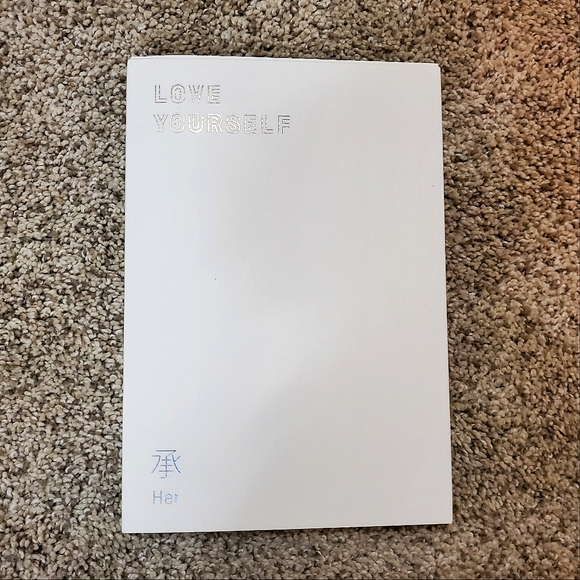 BTS Love Yourself: Her Album (Version: E) with CD - Picture 3 of 6